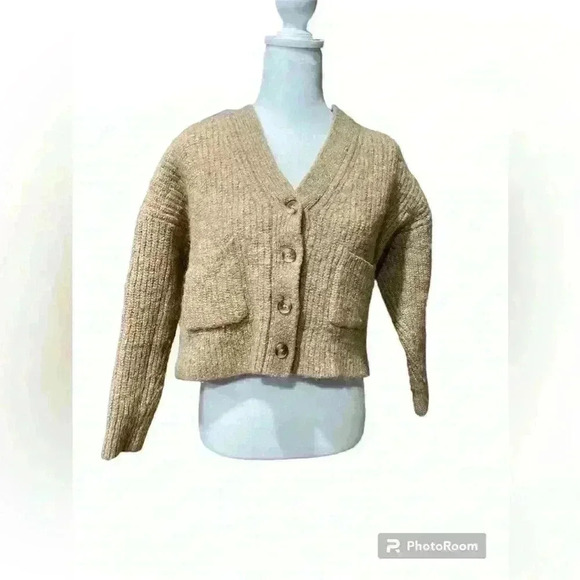 Madewell Jackets & Blazers - Hardly used Madewell sweater.